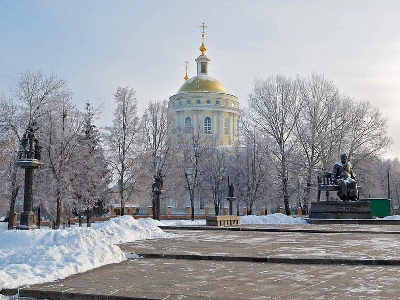 Памятник Лескову.jpg