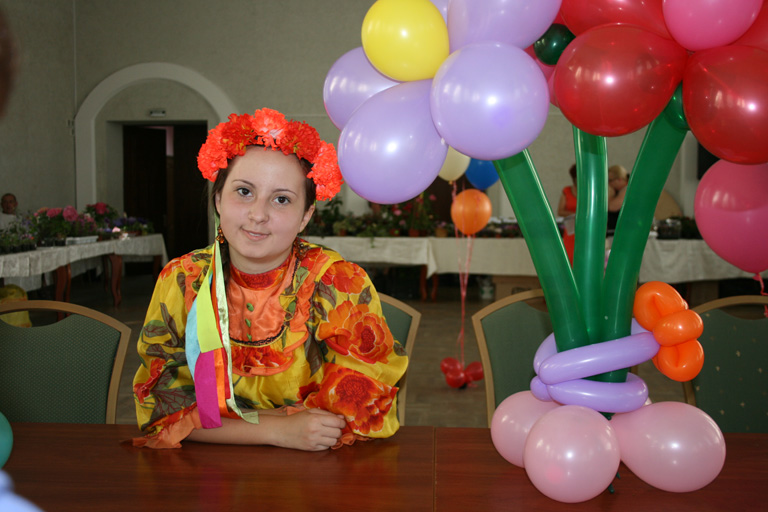 Наша помощница Иоланда, дочь Елены Гемеджиевой.