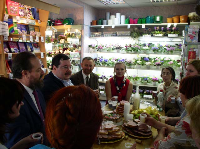 В тёплой дружественной обстановке.jpg