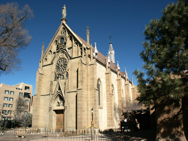Loretto_Chapel_Ext.jpg