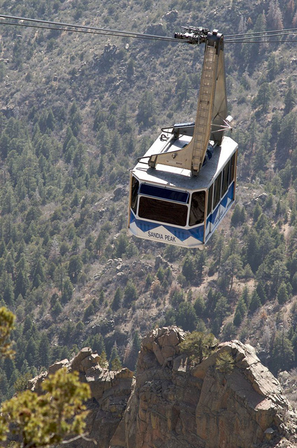 800px-Sandia_Peak_Tram.jpg
