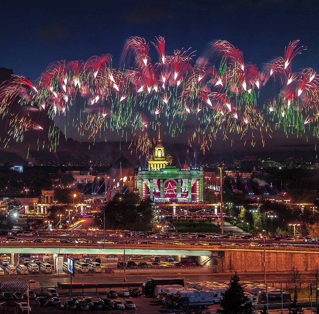 ВДНХ 9 мая 2017 (ВК, Вестник Москвы).jpg